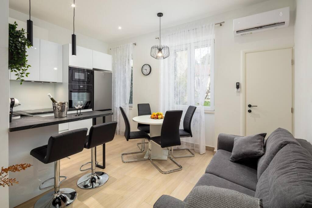 Apartman Drago 4* - 2 Minutes From The Town Centre Split Ngoại thất bức ảnh